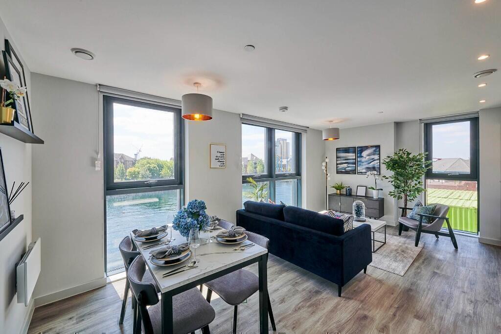 Main image of property: Duet, Salford Quays, Greater Manchester, M50