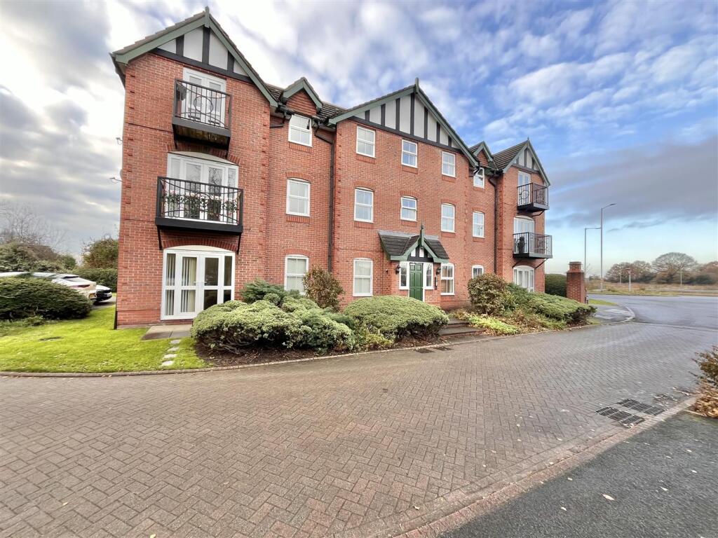 Main image of property: Brompton Way, Handforth