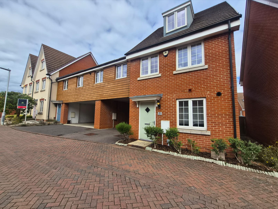 Main image of property: Veritas Grove, Leighton Buzzard, Central Bedfordshire