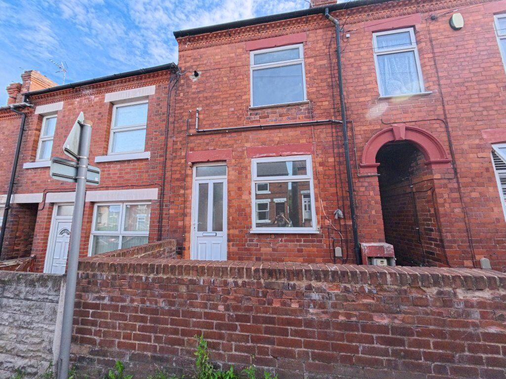 Main image of property: 15 South Street, South Normanton