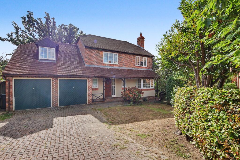 Main image of property: Siskin Close, Bishops Waltham, SO32