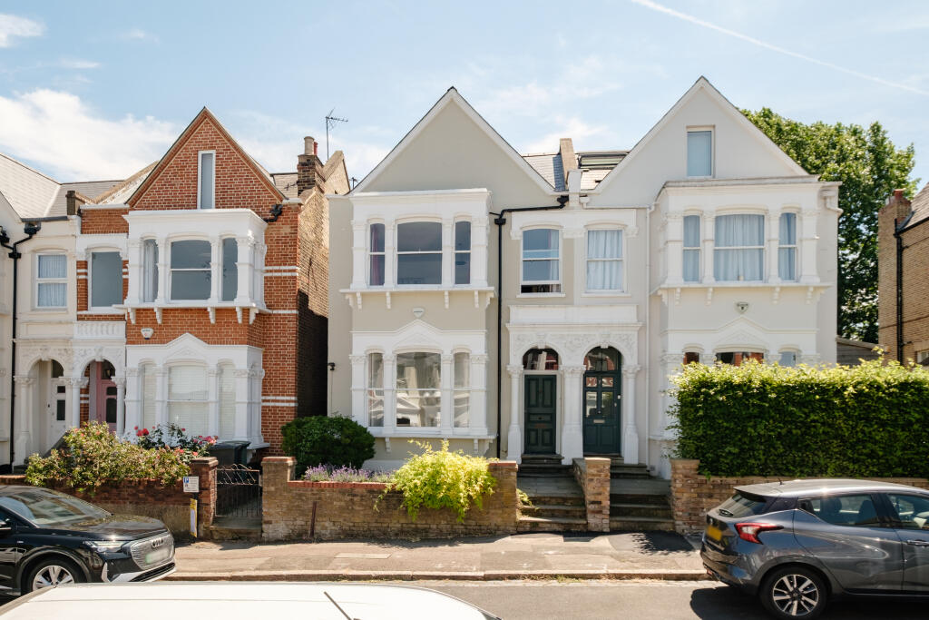 Main image of property: Dashwood Road, London, N8