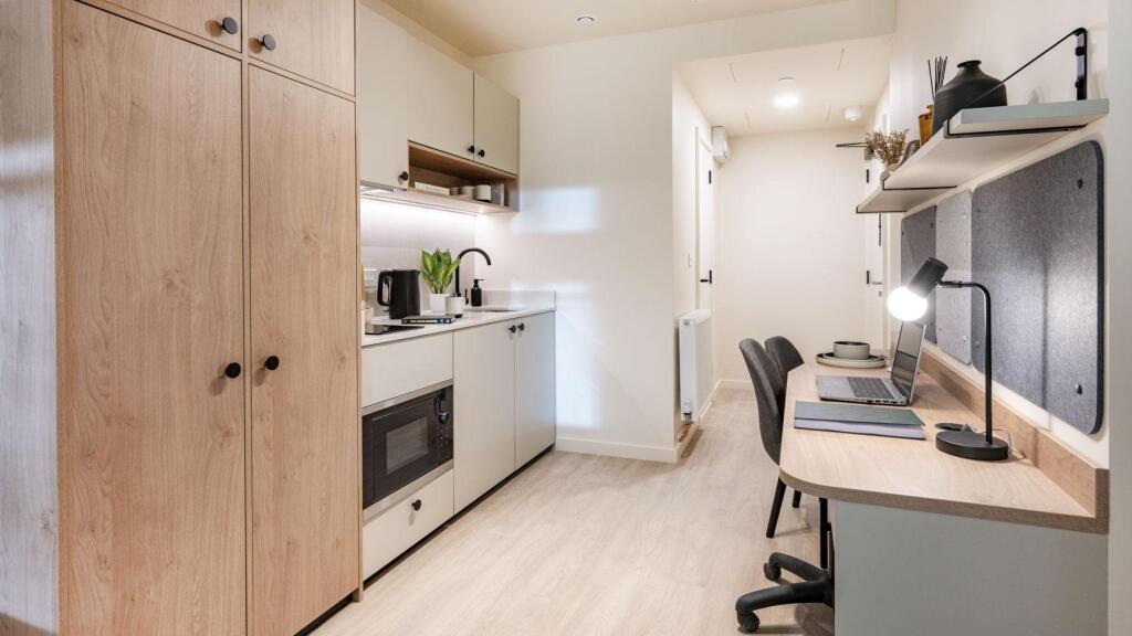 Main image of property: LONDON | STUDENT | SEPTEMBER
