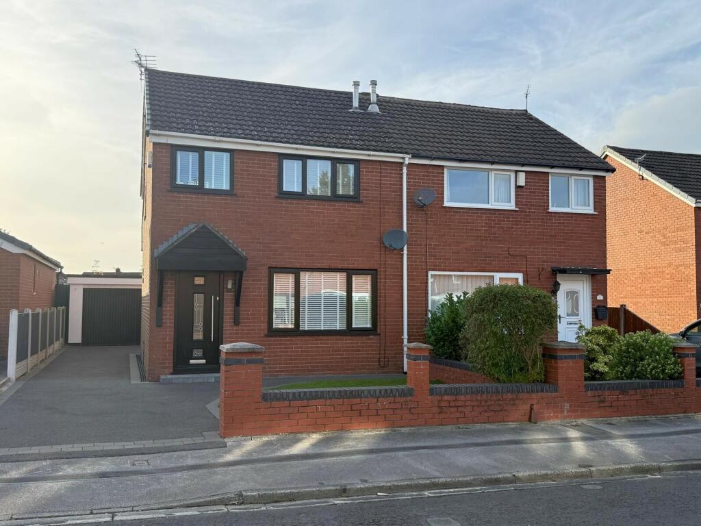 Main image of property: 43 Riverside Avenue, Leyland