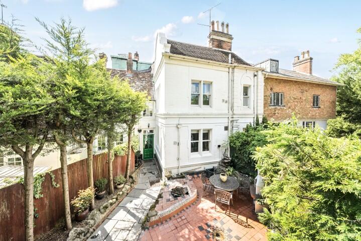 Main image of property: 2 Morants Court, Morants Court Road, Dunton Green, Sevenoaks, Kent TN14 6HD