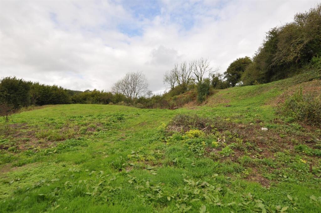 Main image of property: Mynyddygarreg, Kidwelly