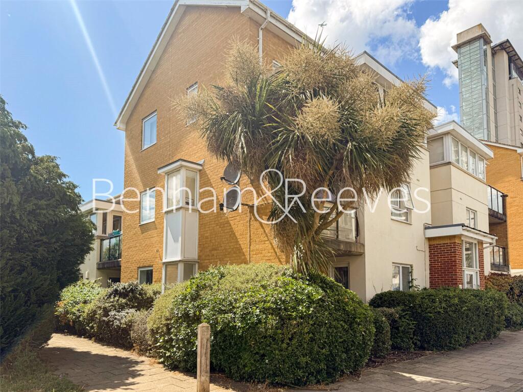 Main image of property: Pier Way, London, SE28