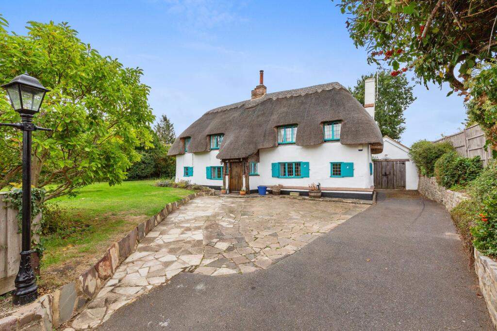 Main image of property: 48 Bishopstone, Buckinghamshire, HP17