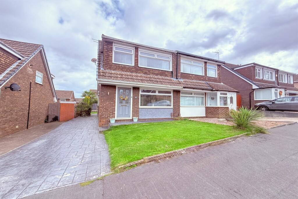 Main image of property: Cheltenham Crescent, Runcorn WA7 4YT