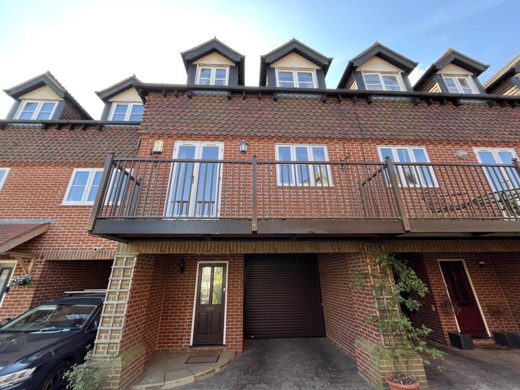 Main image of property: London Road, Westerham, Kent, TN16