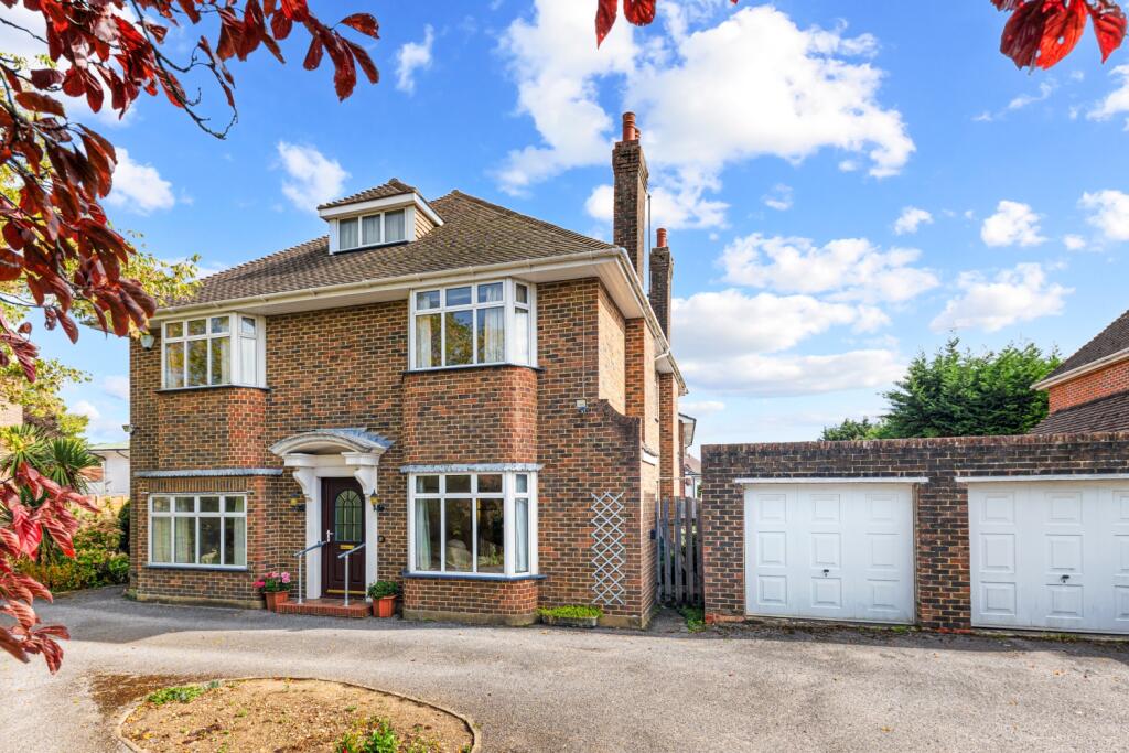 Main image of property: Broomfield Avenue, Worthing, BN14