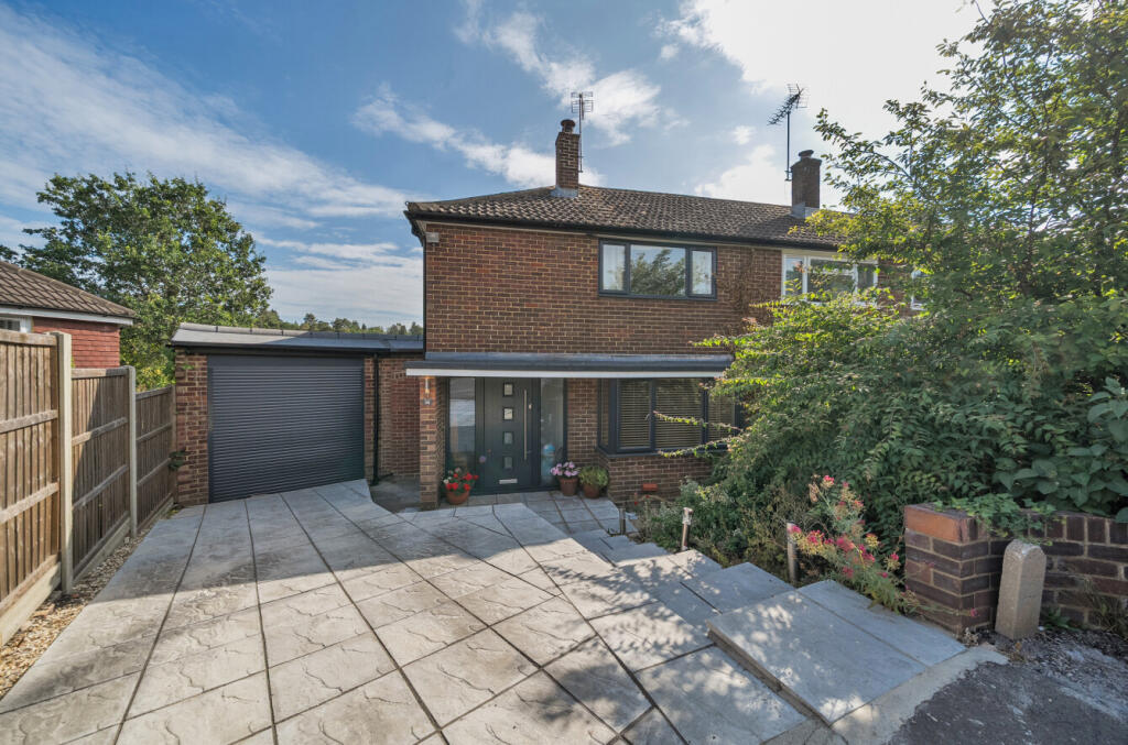 Main image of property: Beacon Close, Wrecclesham, Farnham, Surrey, GU10