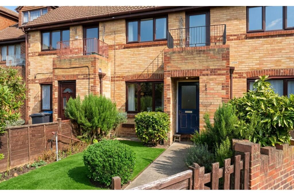 Main image of property: Veronica Gardens, London, SW16