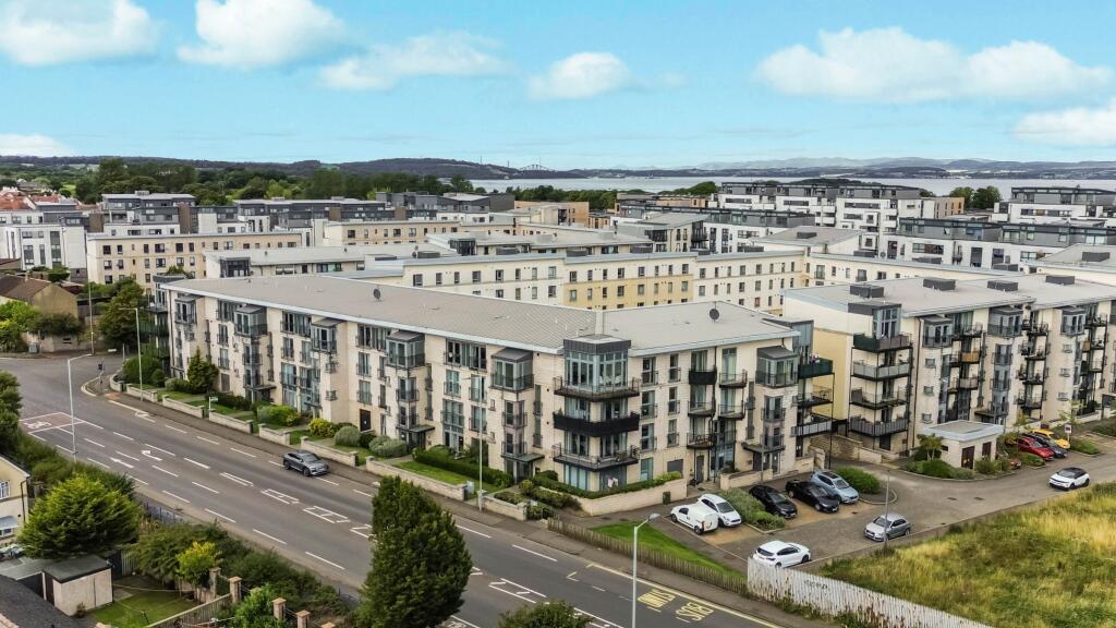 Main image of property: 354 (Flat 7) West Granton Road, Granton, Edinburgh