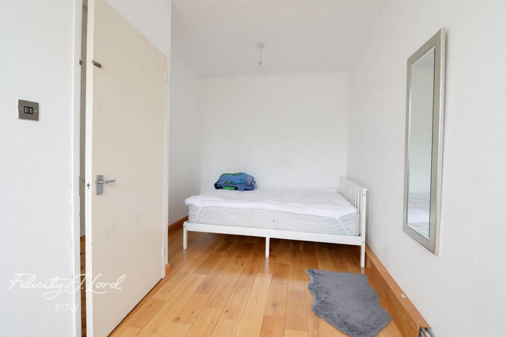 Main image of property: Whitton Walk, London