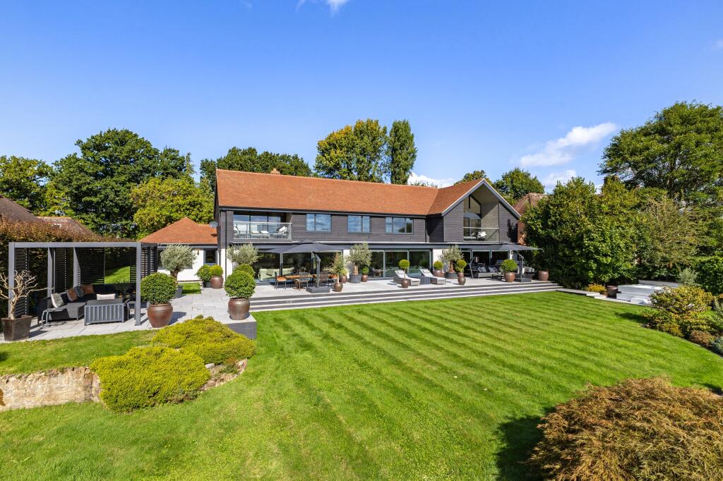 Main image of property: The Avenue, Petersfield, Hampshire