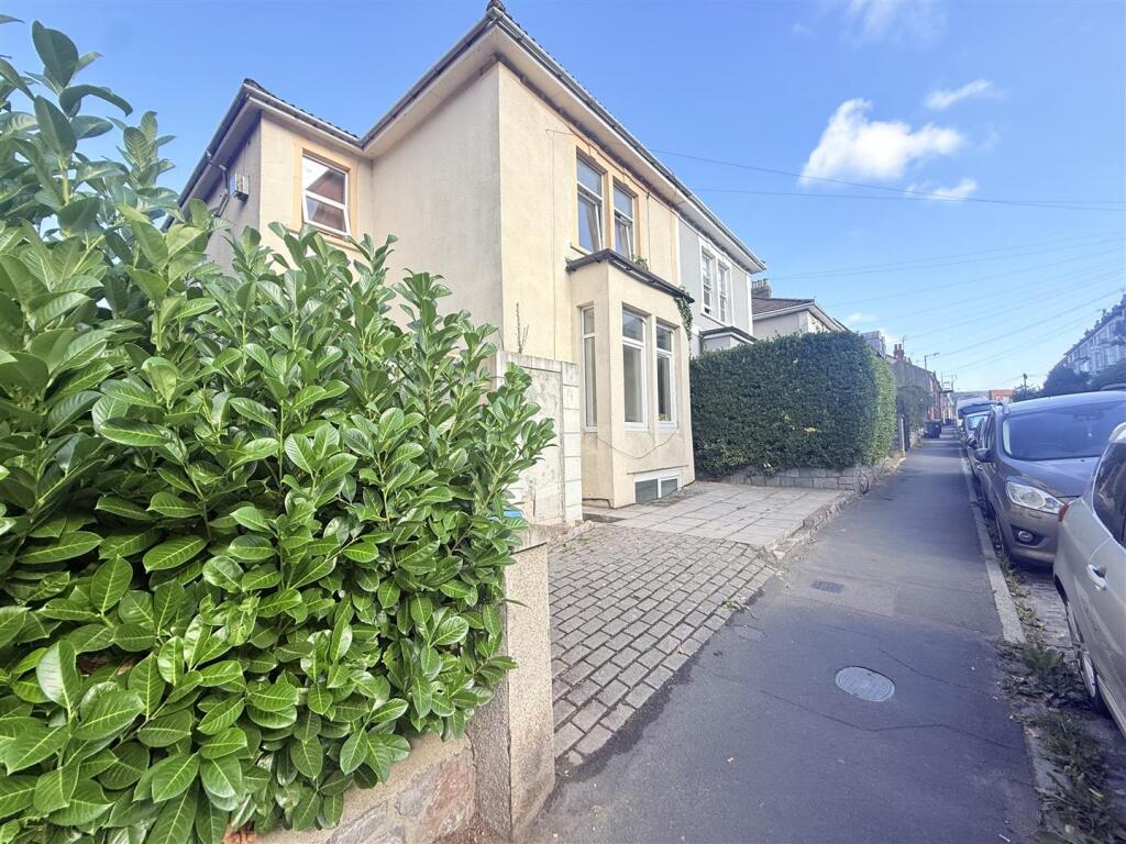 Main image of property: North Road, St. Andrews, Bristol