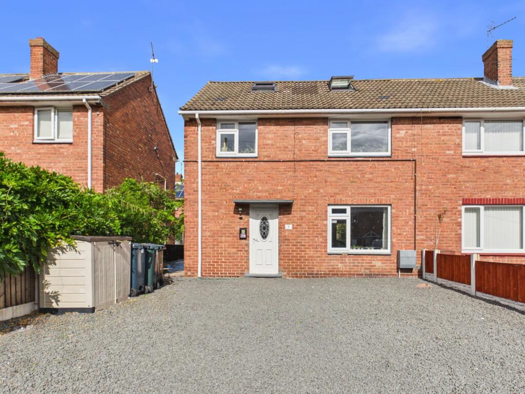 Main image of property: Beck Avenue, Calverton, Nottingham