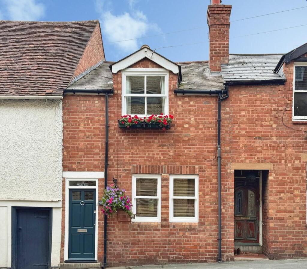 Main image of property: Theatre Street, Warwick
