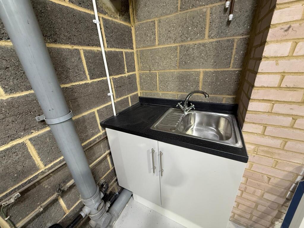 Unit 20 Windsor 6