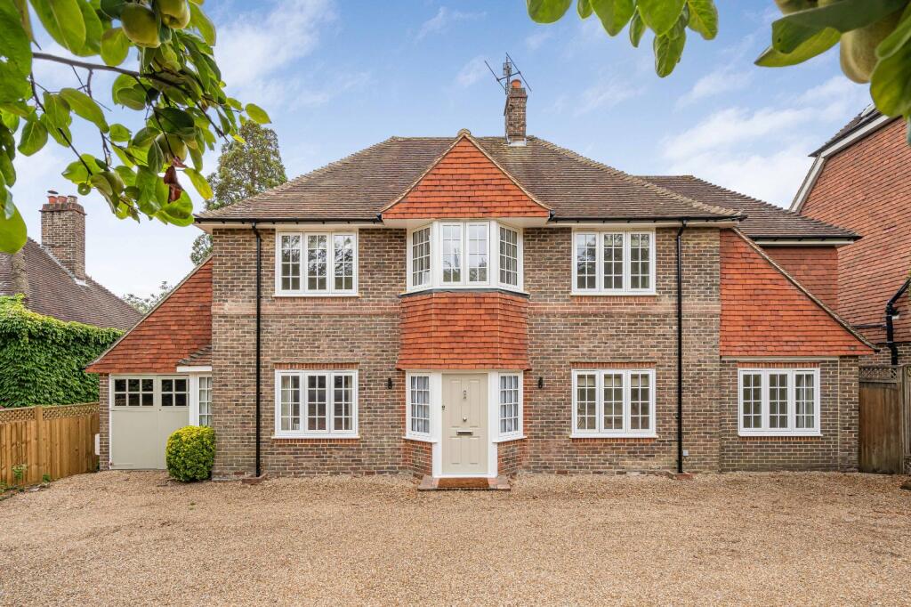 Main image of property: Raglan Road, Reigate, Surrey, RH2