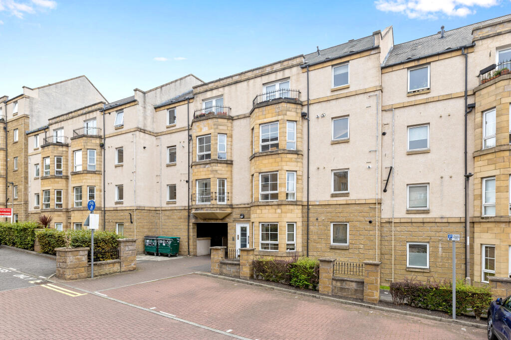 Main image of property: 5 flat 2 Dicksonfield, Edinburgh