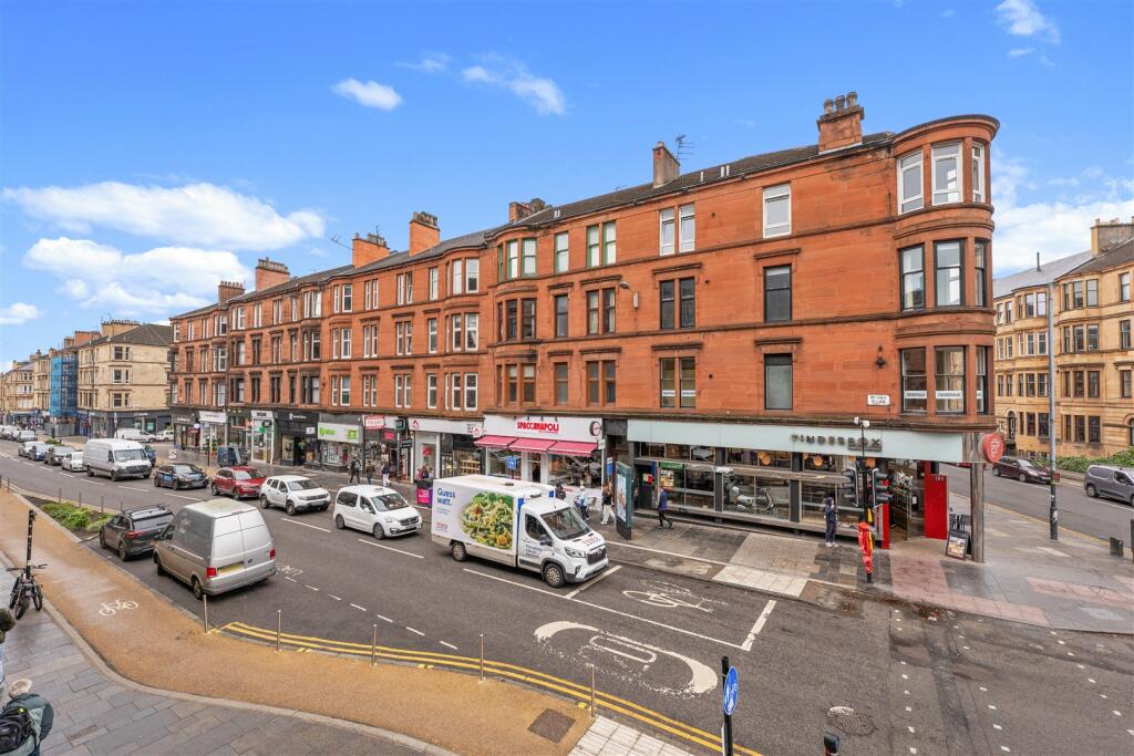 Main image of property: 2/2 185 Byres Road, Dowanhill, G12 8TS