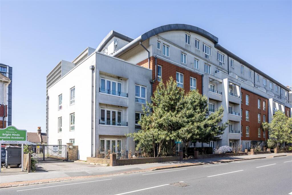 Main image of property: Park Lane, South Croydon