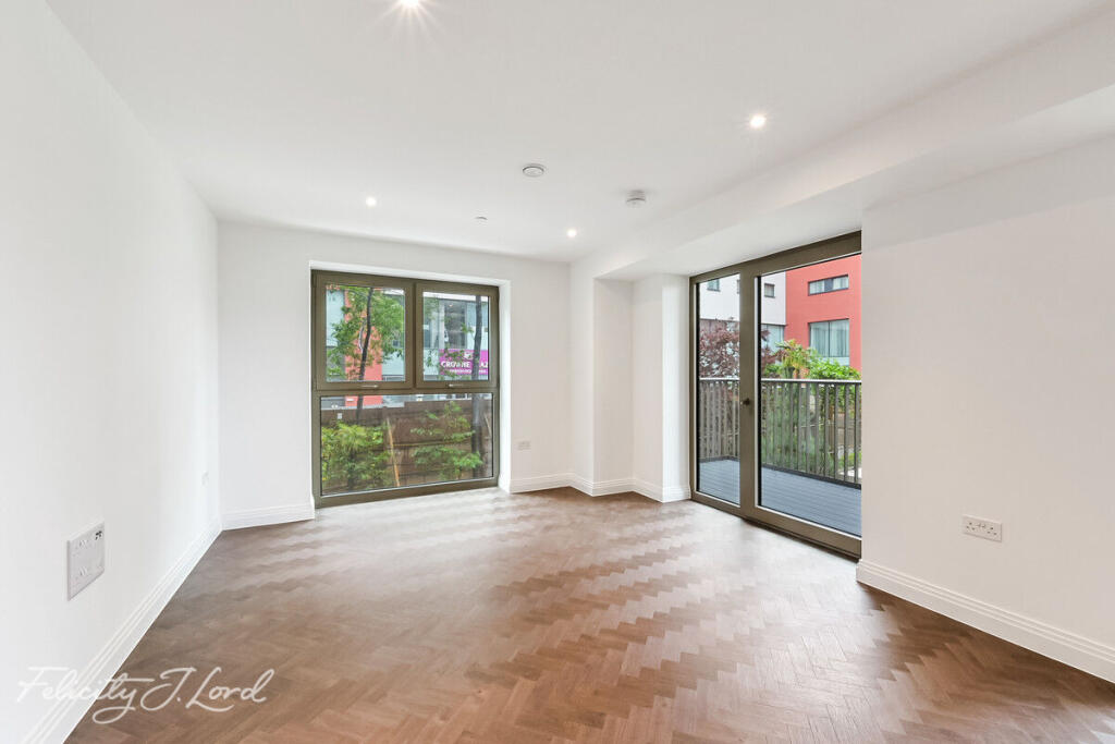 Main image of property: Western Gateway, London E16