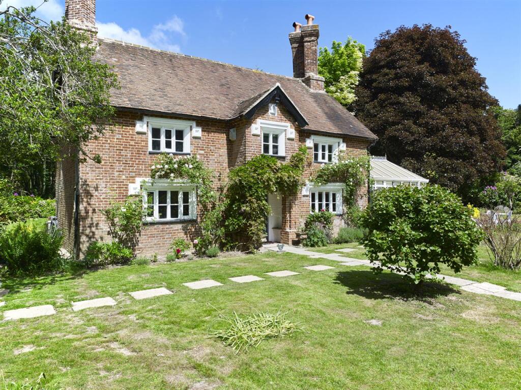 Main image of property: Jackets Fields, Whitehill, Boughton Aluph