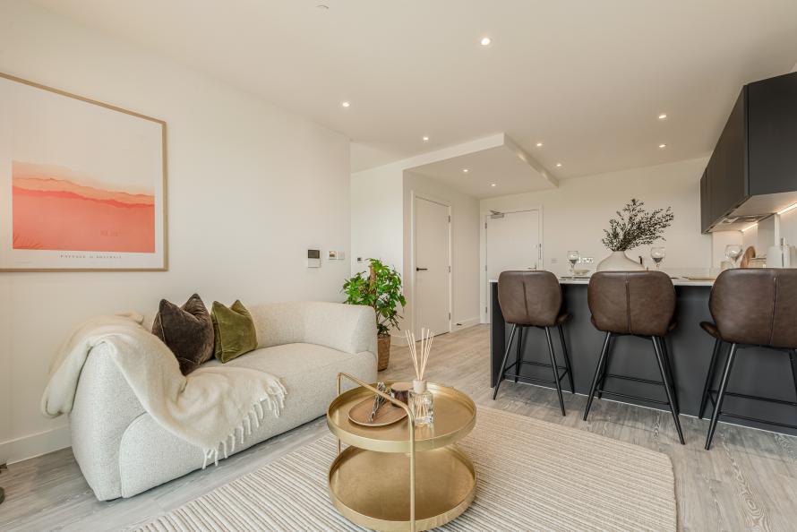 Main image of property: Kew Bridge Rise,
Brentford,
London,
TW8 0EX
