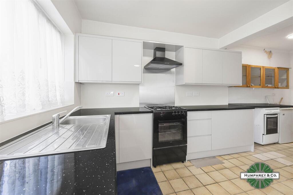 Main image of property: Cecil Road, Walthamstow, E17 5DH
