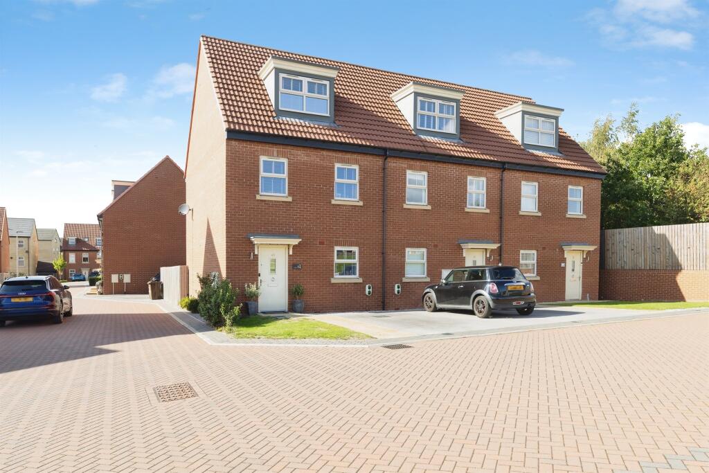 Main image of property: Camplin Close, Ackworth, PONTEFRACT