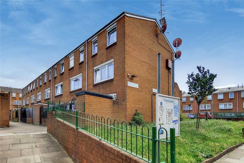 Main image of property: Thornbury Close, London, N16