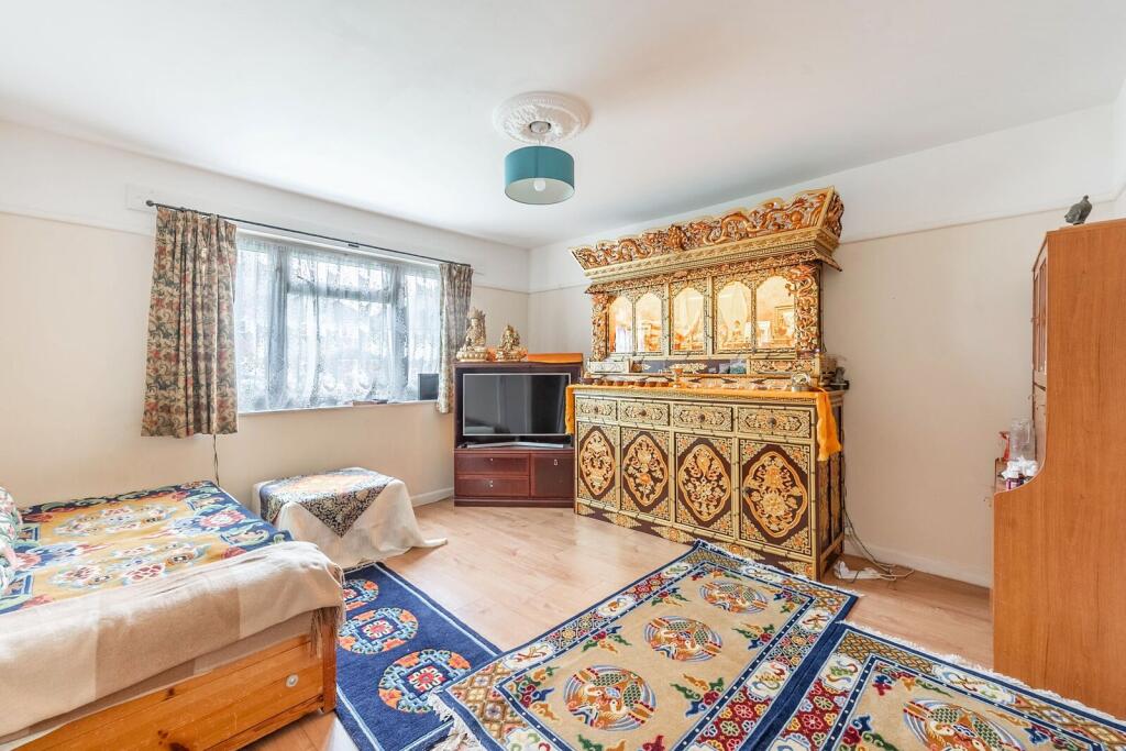 Main image of property: Southbourne Gardens, Eastcote, Ruislip, HA4