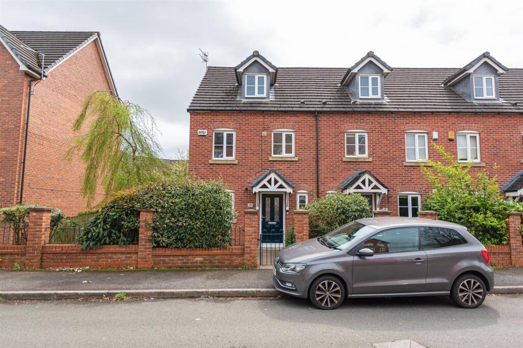 Main image of property: Gadfield Grove, Atherton, M46
