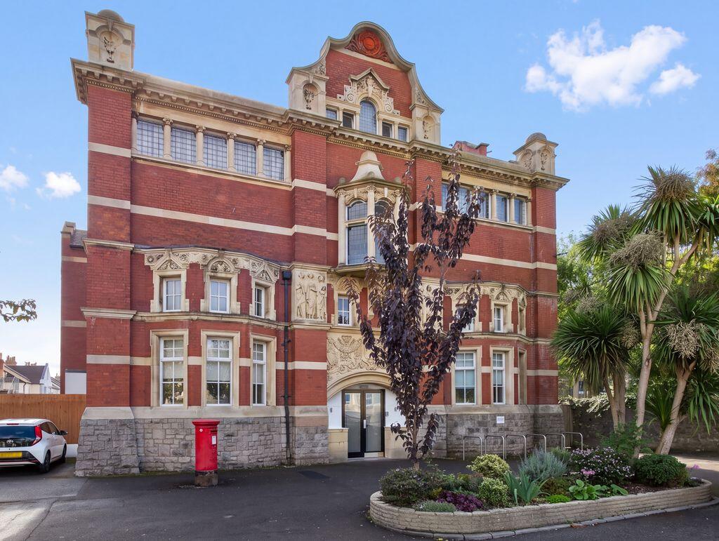 Main image of property: Boulevard, Weston-Super-Mare - PENTHOUSE APARTMENT