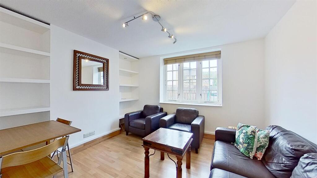 Main image of property: Frogmore, London