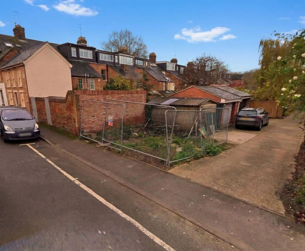 Main image of property: Chester Street, Oxford, OX4