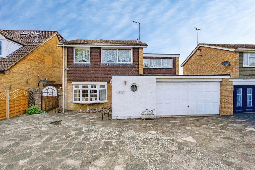 Main image of property: Berrymead, Hemel Hempstead