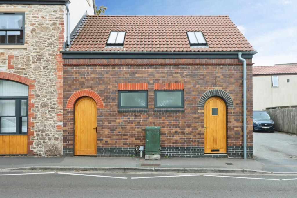 Main image of property: Quaker Lane, Thornbury, Bristol, Gloucestershire, BS35