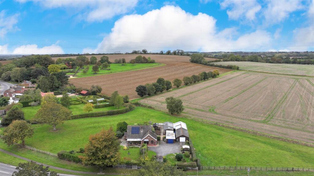 Main image of property: White Elms, Main Road, East Keal, Spilsby