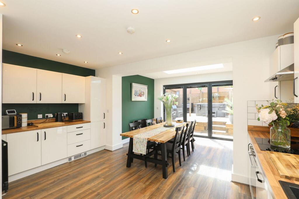 Main image of property: Hickleton Lane, Sheffield, S2