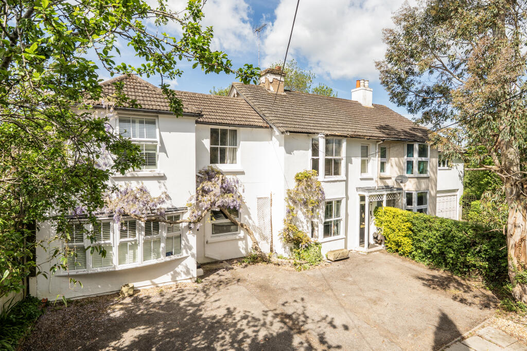 Main image of property: London Road, Burgess Hill, RH15