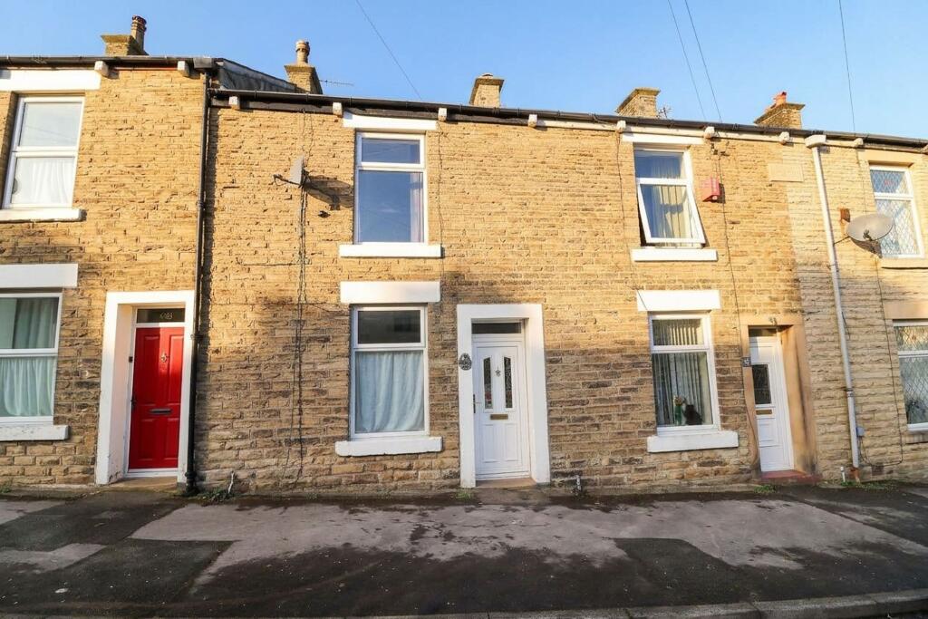 Main image of property: Gladstone Street, Glossop, SK13