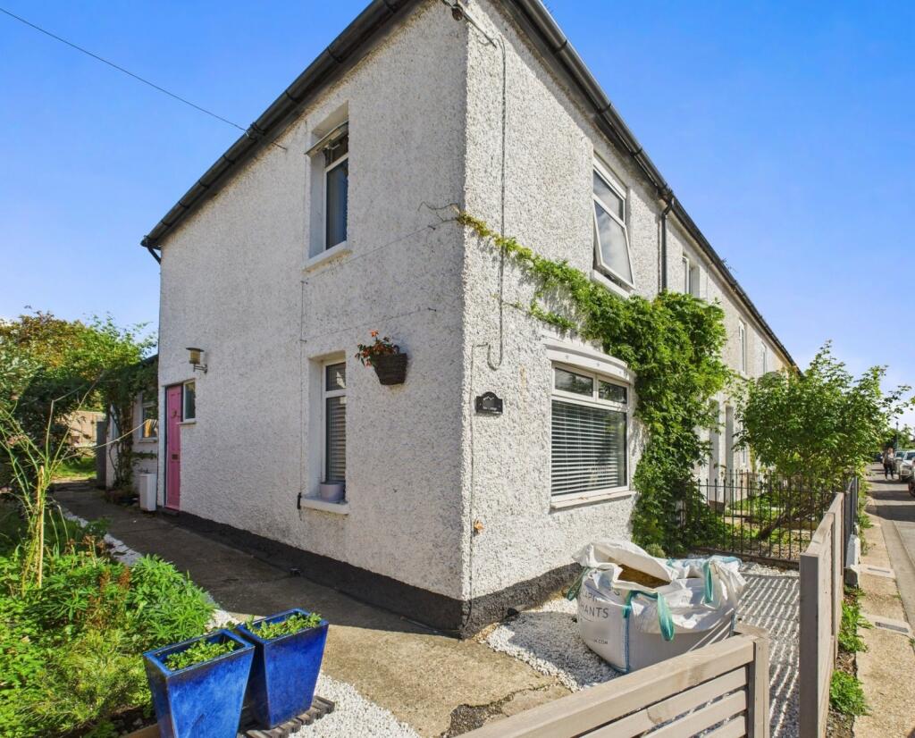 Main image of property: Heath End Road, Flackwell Heath, High Wycombe, Buckinghamshire, HP10