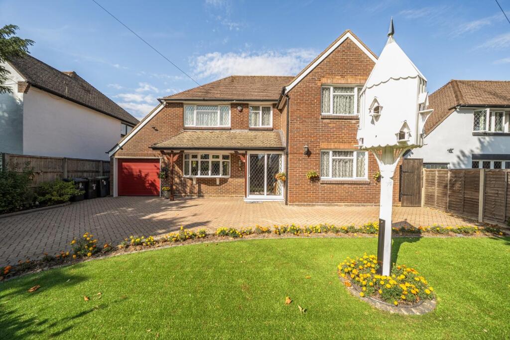 Main image of property: First Avenue, Havant