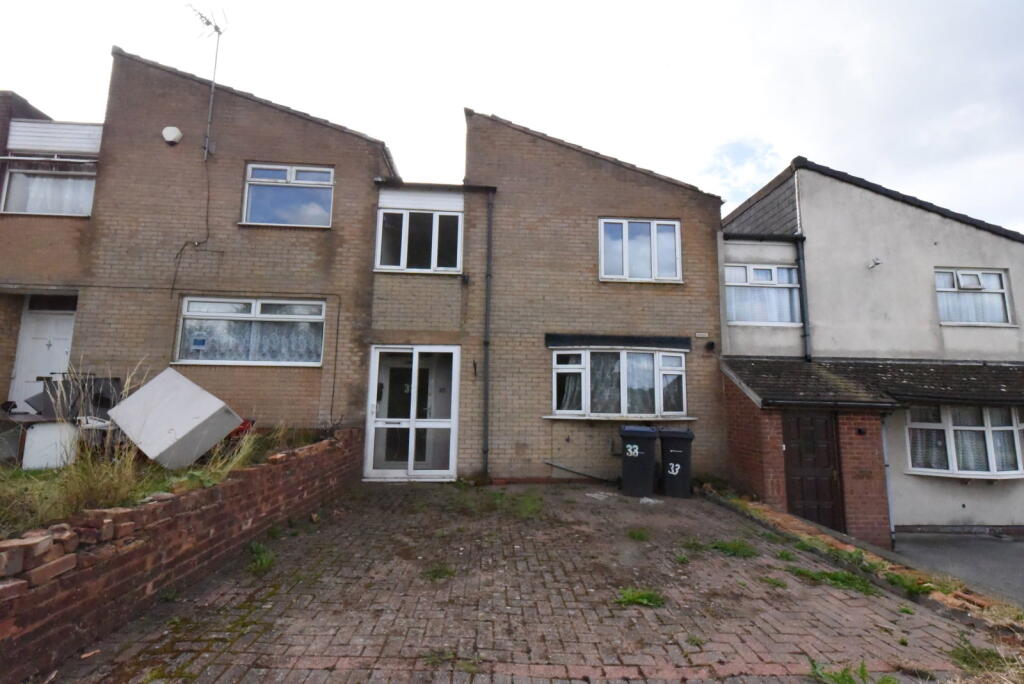 Main image of property: Easterton Croft,Druids Heath,Birmingham,B14 5PB