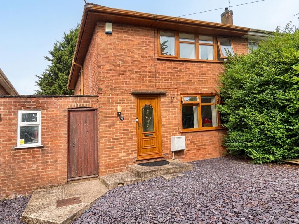 Main image of property: Queen Elizabeth Road, Nuneaton, CV10