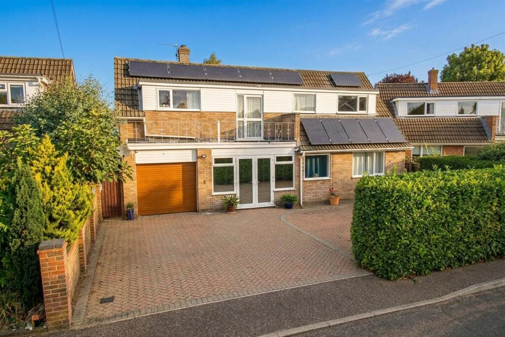 Main image of property: Cromes Oak Close, Poringland, Norwich